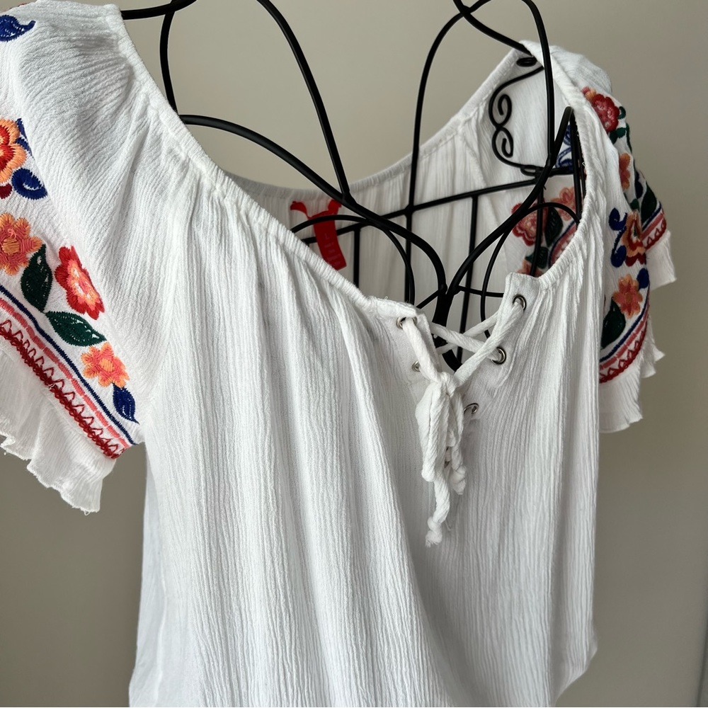 Chelsea & Violet Cropped Embroidered Top